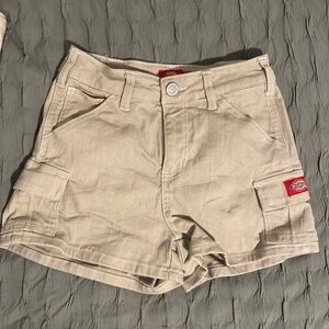 Dickies Shorts Tan/Khaki size 0/24